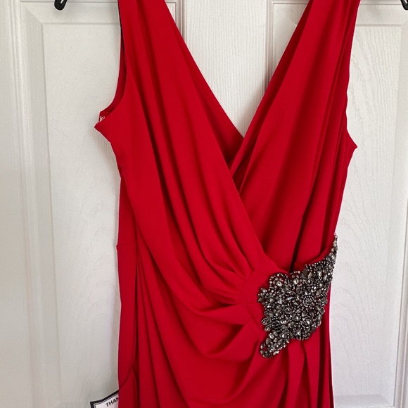 NWT Calvin Klein Red Sleeveless Twist Front Wrap Dress, Size 6 - Picture 2 of 14